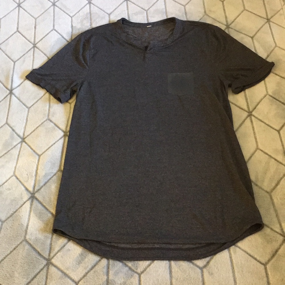 Men’s Lululemon Shirt. Size Med? No tag. Grey.